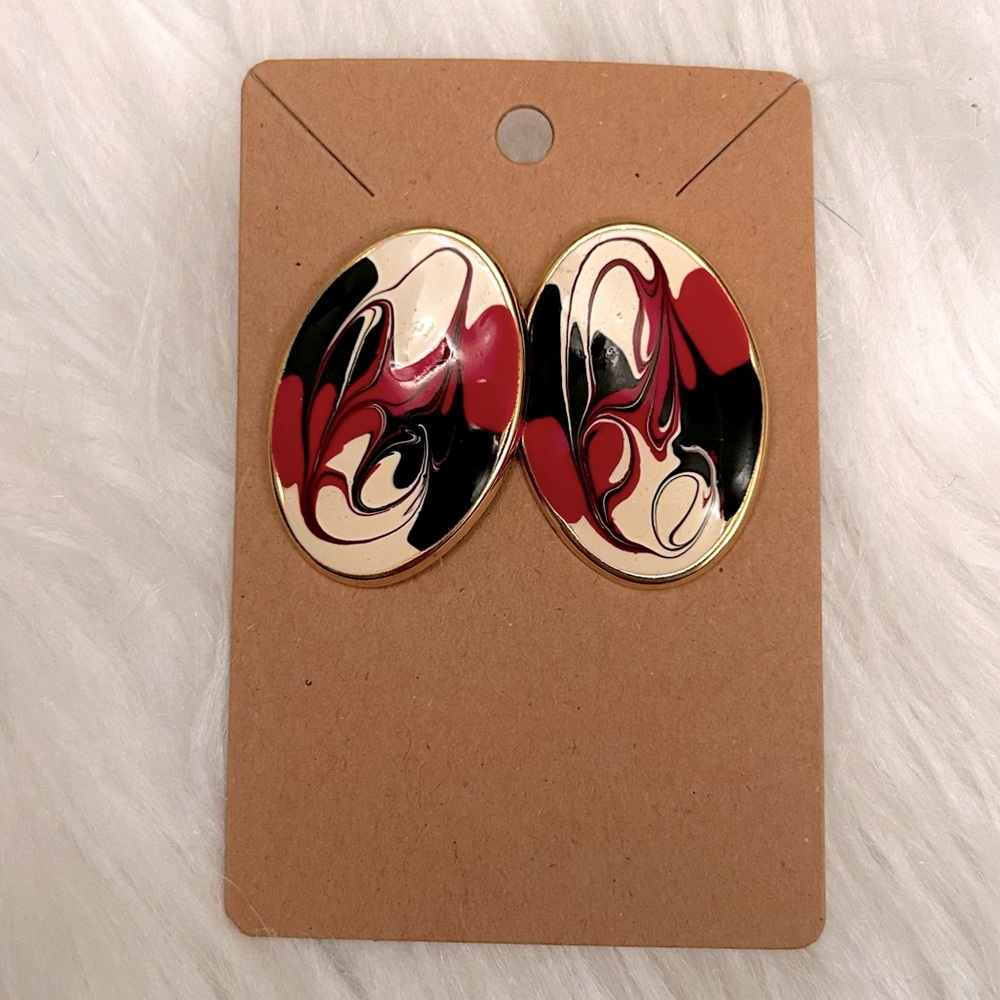 Vintage Red‎ White Black Swirl Earrings